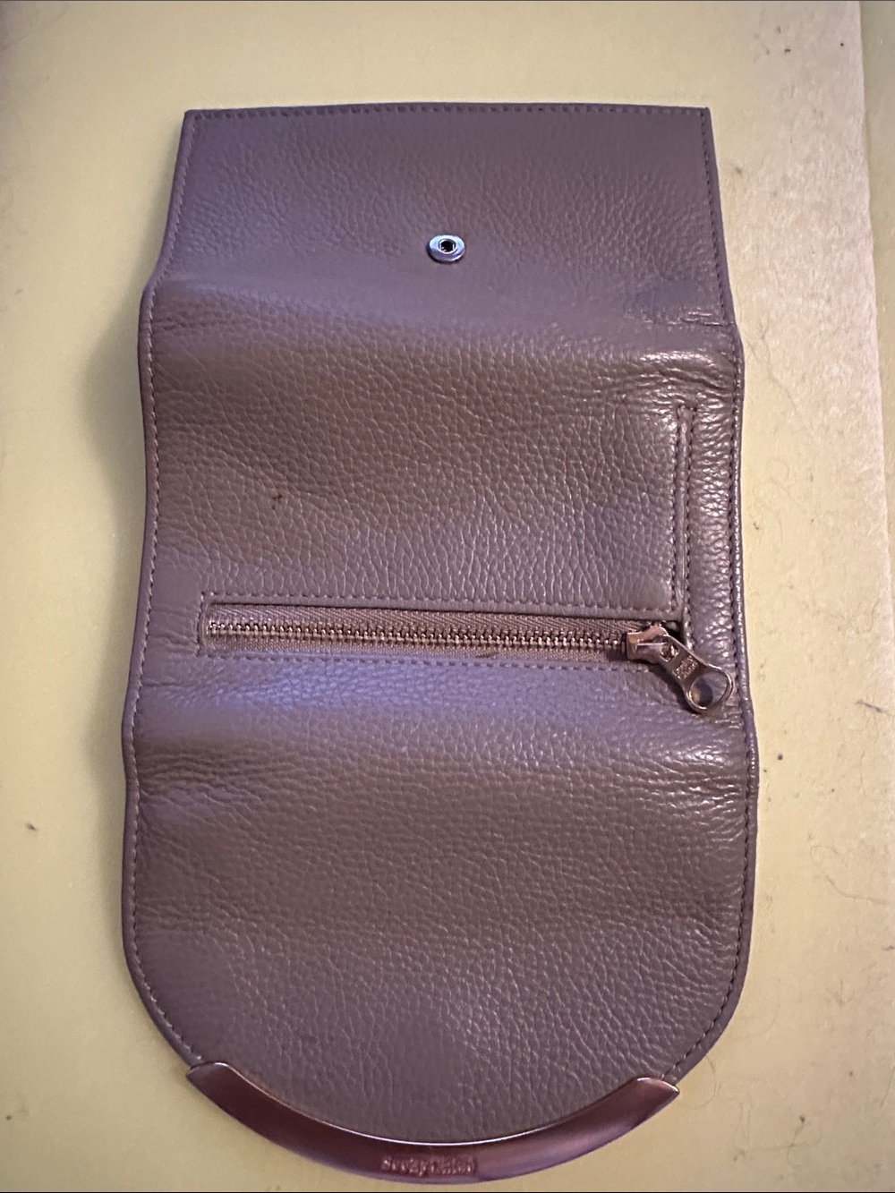 See By Chloe Pebbled Leather Wallet with Gold Bar No Callouts 🦩 - Picture 3 of 5